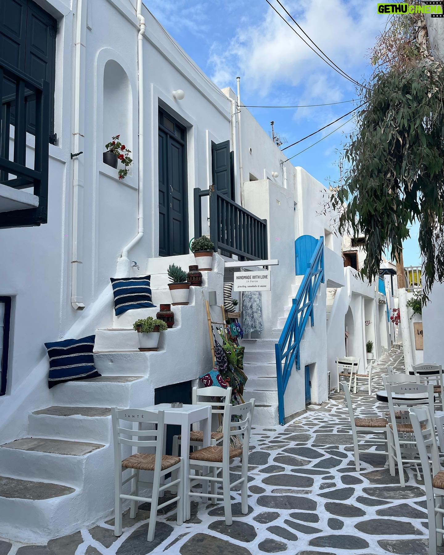 Camila Raznovich Instagram - Greek days …. #naussa #strollingaround #cyclades #antiparos #buildingmemories❤️ #avectoi @antiparoshouses