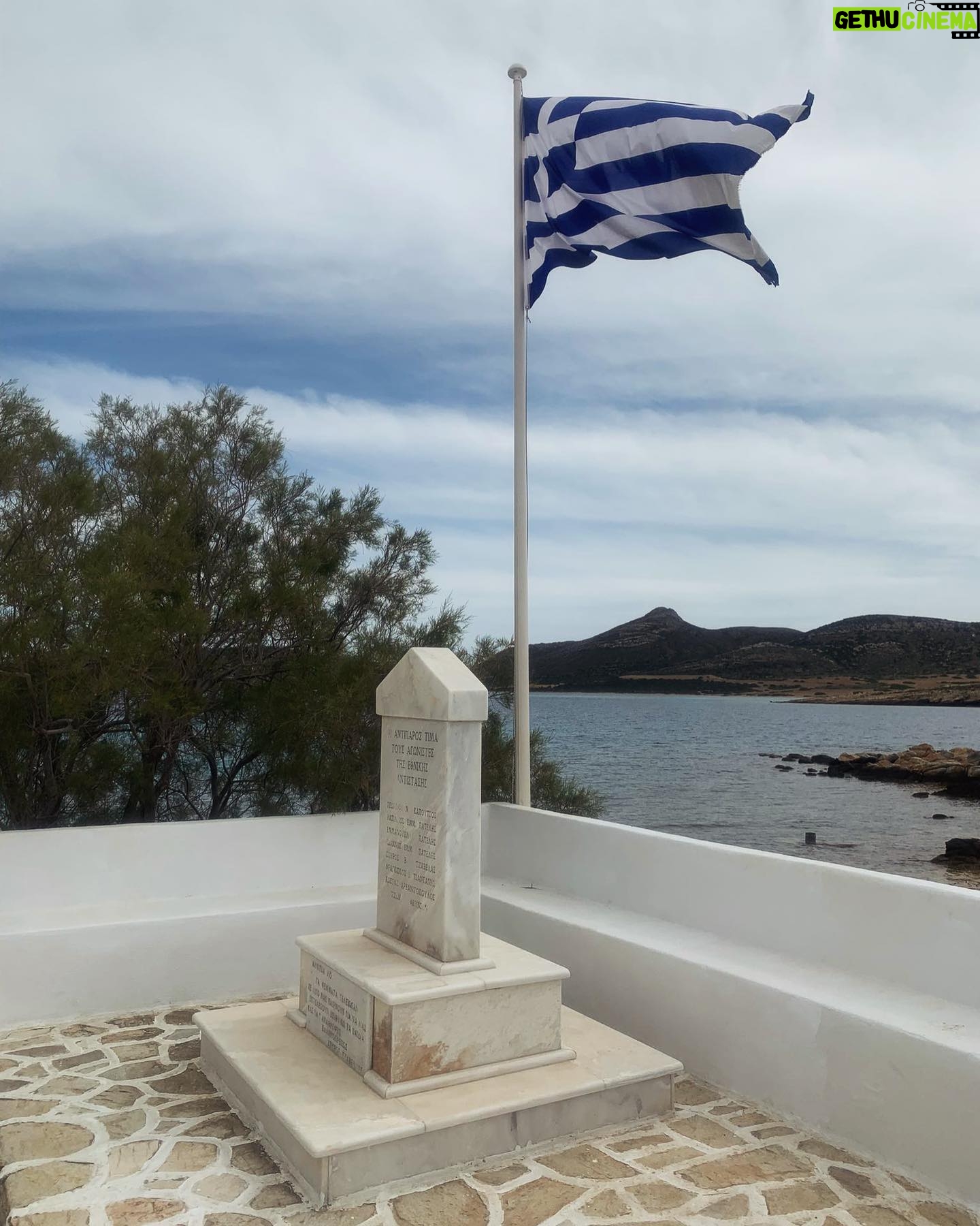 Camila Raznovich Instagram - Greek days … #antiparos #greece🇬🇷 #timeoff #may2024 #buildingmemories