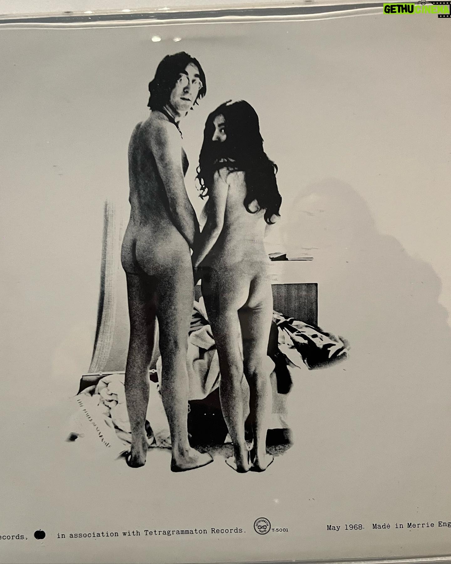 Camila Raznovich Instagram - Now at the Tate … #yokoono #tategallery #london #traveliingwithkids