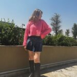 Camila Rivas Instagram - No te compares, que brillas bien bonito. ✨🩷🌺#bershkastyle #photooftheday #instagood @karen_kepem