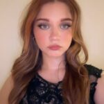 Camila Rivas Instagram - ¿Les gustó este look? 👀✨ #reelsvideo #reelsinstagram #maquillaje #makeup #reels #instagood #dress #ragazza ✨