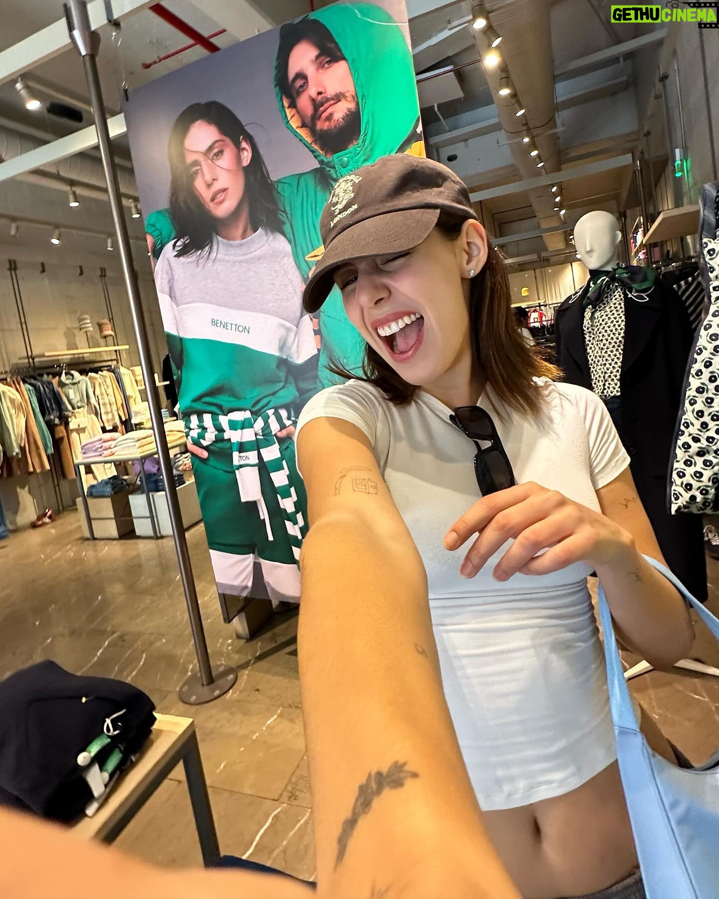 Camila Valero Instagram - 2023 was a special one ✨💫💞