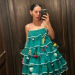 Camila Valero Instagram - i love christmas 😭