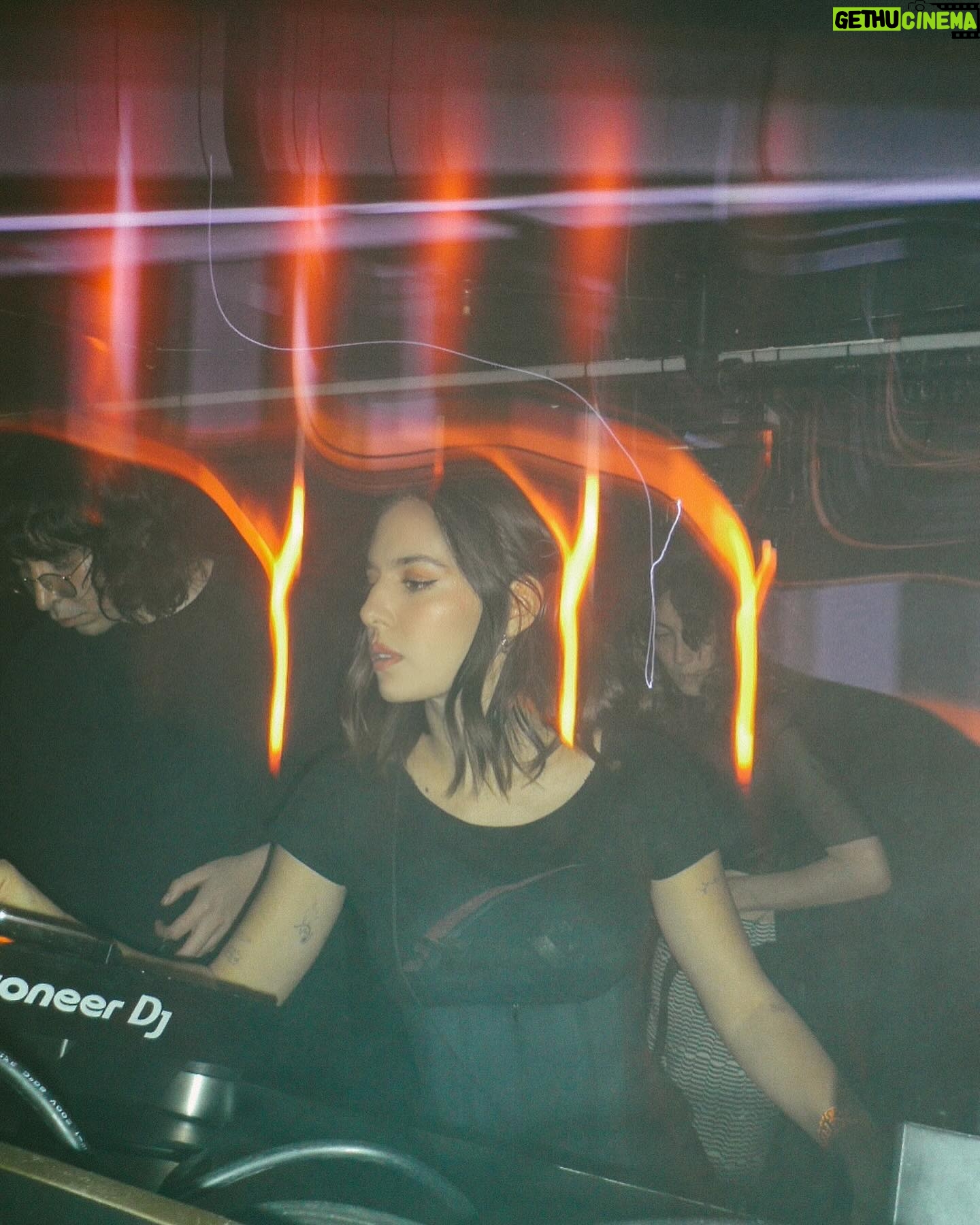 Camila Valero Instagram - @funk_club đĨšđđĒŠđĒđ§đ gracias siempre por apoyar a la đ§đĢ @boyanza_rec fotos @juan4le