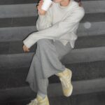 Camila Valero Instagram - feeling cozy en mis #adidasRivalry 🧶🌨️👟 íconos que pasaron de la cancha a las calles (and we love an icon 💋⛹🏻‍♀️) @adidasmx #creadoconadidas