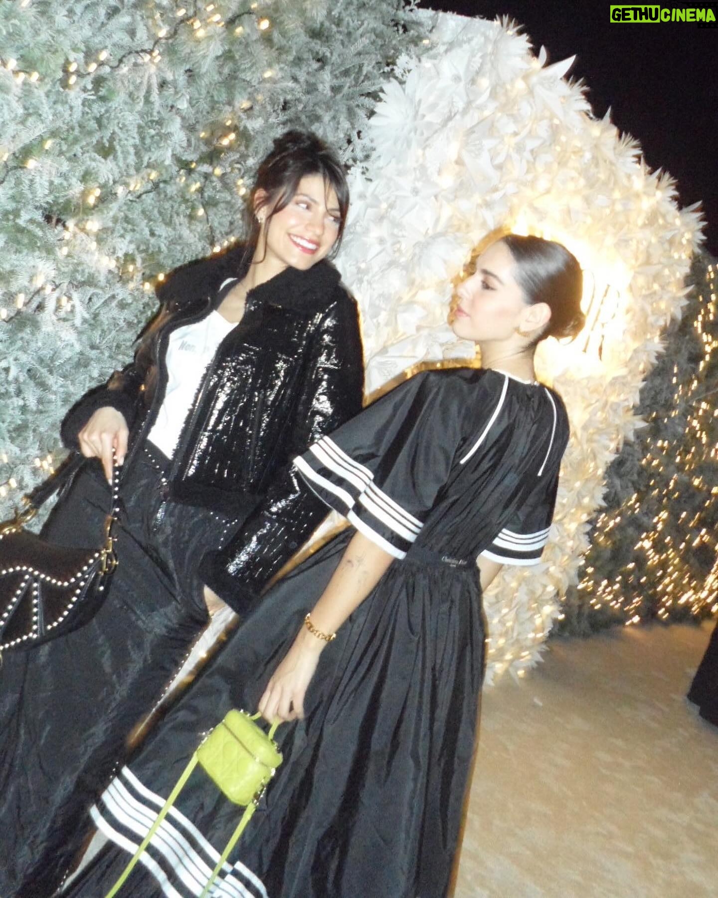 Camila Valero Instagram - @dior @diorbeauty christmas 🎄✨