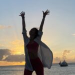 Camilla Belle Instagram - To learning, loving, laughing, crying, smiling, going on adventures, grieving, exploring, letting go, and growing. To 2023. To everything. To life. 🧡
