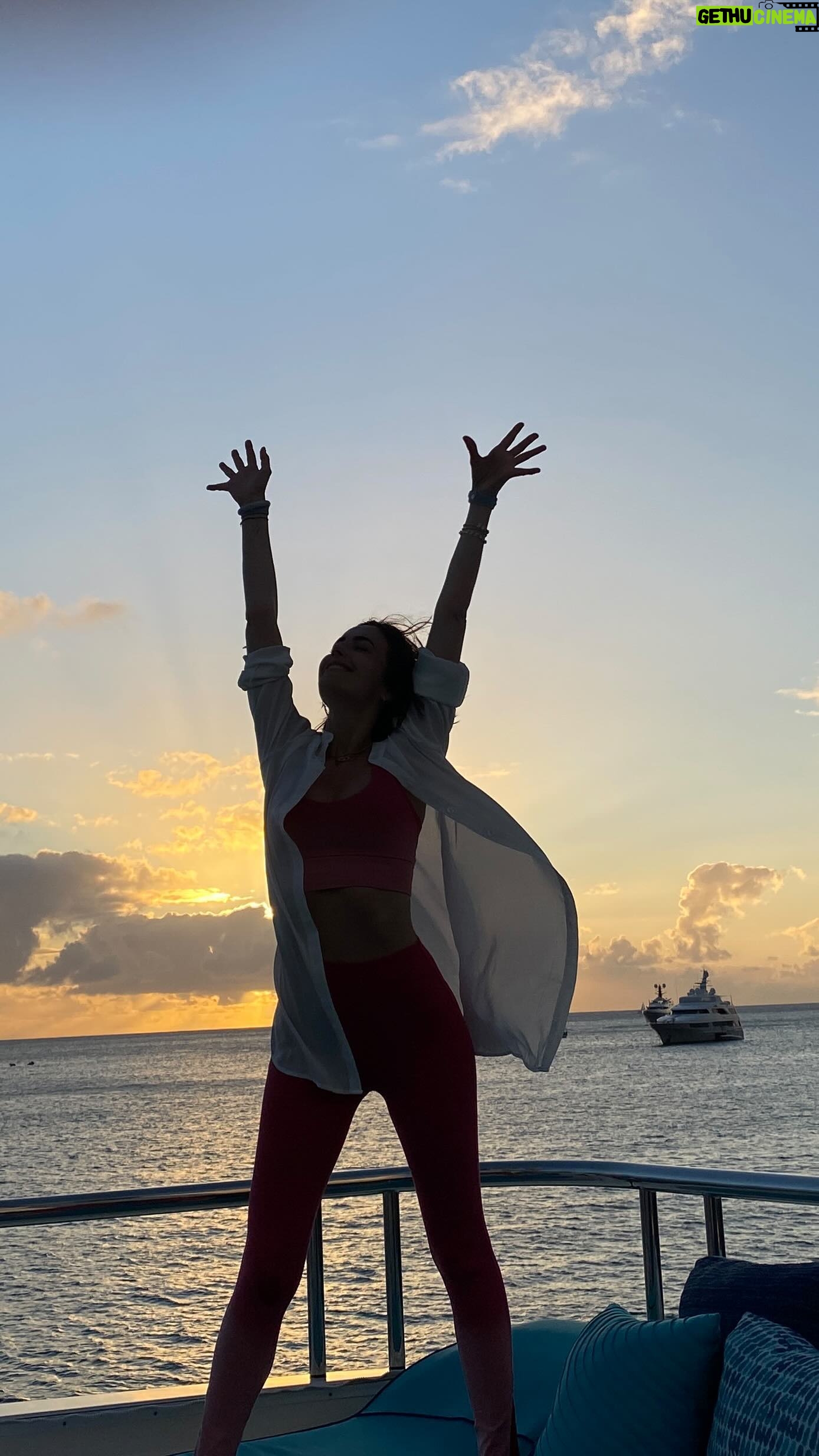 Camilla Belle Instagram - To learning, loving, laughing, crying, smiling, going on adventures, grieving, exploring, letting go, and growing. To 2023. To everything. To life. 🧡