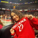 Camilla Belle Instagram - Still buzzing from witnessing Caitlin Clark Fever and being a part of the packed stadium at my first WNBA game !!! 🏀⛹️‍♀️