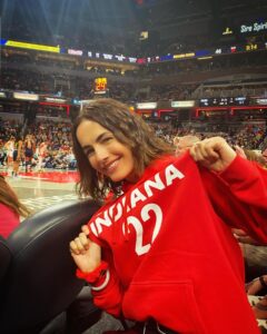 Camilla Belle Instagram - Still buzzing from witnessing Caitlin Clark Fever and being a part of the packed stadium at my first WNBA game !!! 🏀⛹️‍♀️