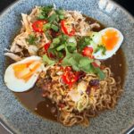 Camilla Läckberg Instagram - Pollys favoriträtt till lunch. Hemlagad Ramen. 😍 #CookingForMyFamily