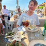Camilla Läckberg Instagram – Mysiga timmar med sonen. Shoppa sommarkläder först till honom då han växt ur allt, sen lunch på @strandbryggansthlm ❤️ @charlielackbergmelin