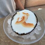 Camilla Läckberg Instagram - Mysiga timmar med sonen. Shoppa sommarkläder först till honom då han växt ur allt, sen lunch på @strandbryggansthlm ❤️ @charlielackbergmelin