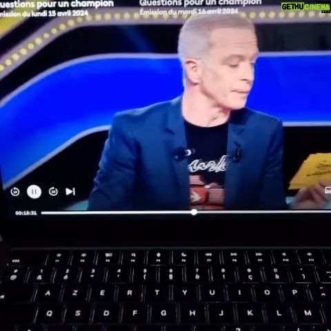 Camilla Läckberg Instagram - I ett frågesportsprogram i Frankrike i måndags. 😍