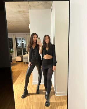 Camille Dufresne Instagram - Ma découverte de l’année 2023, ma gym partner, ma partner de Cathcart, a shoulder to cry on, des fous rire à l’infinis. 
Oui c’est possible de se faire des new friends passé 30 ans ! 💛💛💛💛💛