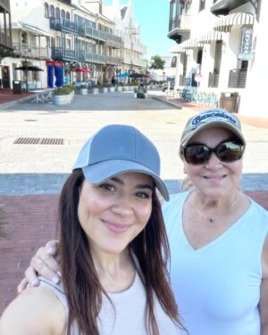Camille Guaty Instagram - Celebrating mom’s 70th!

#rosemarybeach #30a
