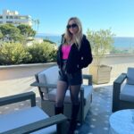 Camille Anderson Instagram – I love visiting my clients’ properties! This was a fun one – my client purchased a variety of spaces in this gorgeous Pacific Palisades mixed use building, including both office spaces and condos! This building overlooks the ocean and rarely has availability. In fact, the transactions often take place off market.🔥 

Outfit is linked in the LTK app or simply comment LINK below! Blonde highlights by @kaileescreations 

#luxuryrealestate #losangelesrealestate #pacificpalisades #luxuryrealestateagent