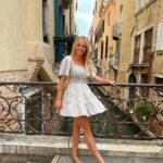 Camille Anderson Instagram - Venice was one of our favorite cities that we visited for Brooklyn’s big 13th birthday trip! We landed in the evening and took a boat to Venice with all the twinkling lights and the beautiful night sky. It was magical! We did all the Venice things… 🛶 Gondola ride through the canals 💎 Wandered around the maze-like alleyways and perused the local boutiques 🍨 Daily gelato (duh!) 🍝 Pasta lunch in the rain and… 💣 Last two slides for the professional Italian photo bombers in St Mark’s Square, who clearly knew what they were doing. Watch as they move in. 😅 Epic!