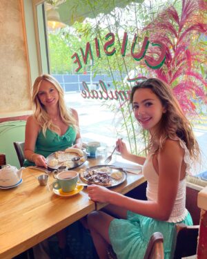 Camille Anderson Instagram - PARIS DIARIES 🇫🇷 We danced around the Eiffel tower, saw the Arc de Triomphe in the rain, and took a boat along The Seine River. We had crépes for breakfast, macarons in the afternoon and creamy pasta for dinner! Paris, you were magical! #happy13th

What’s your favorite thing about Paris?⬇️

#paris #europeansummer #parisfrance #tourdeeiffel #eiffeltower #parisdiaries❤️