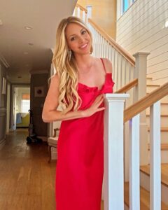 Camille Anderson Instagram - Candid birthday selfies to celebrate another year 👸🏼 woo hoo! I’m extremely grateful for life, health, beautiful friendships & family ❤️ I’m so reflective on birthdays! Anyone else? Thank you for being such a wonderful IG fam ❌⭕️ #birthdaygirl #piscesbirthday #grateful 🎉
