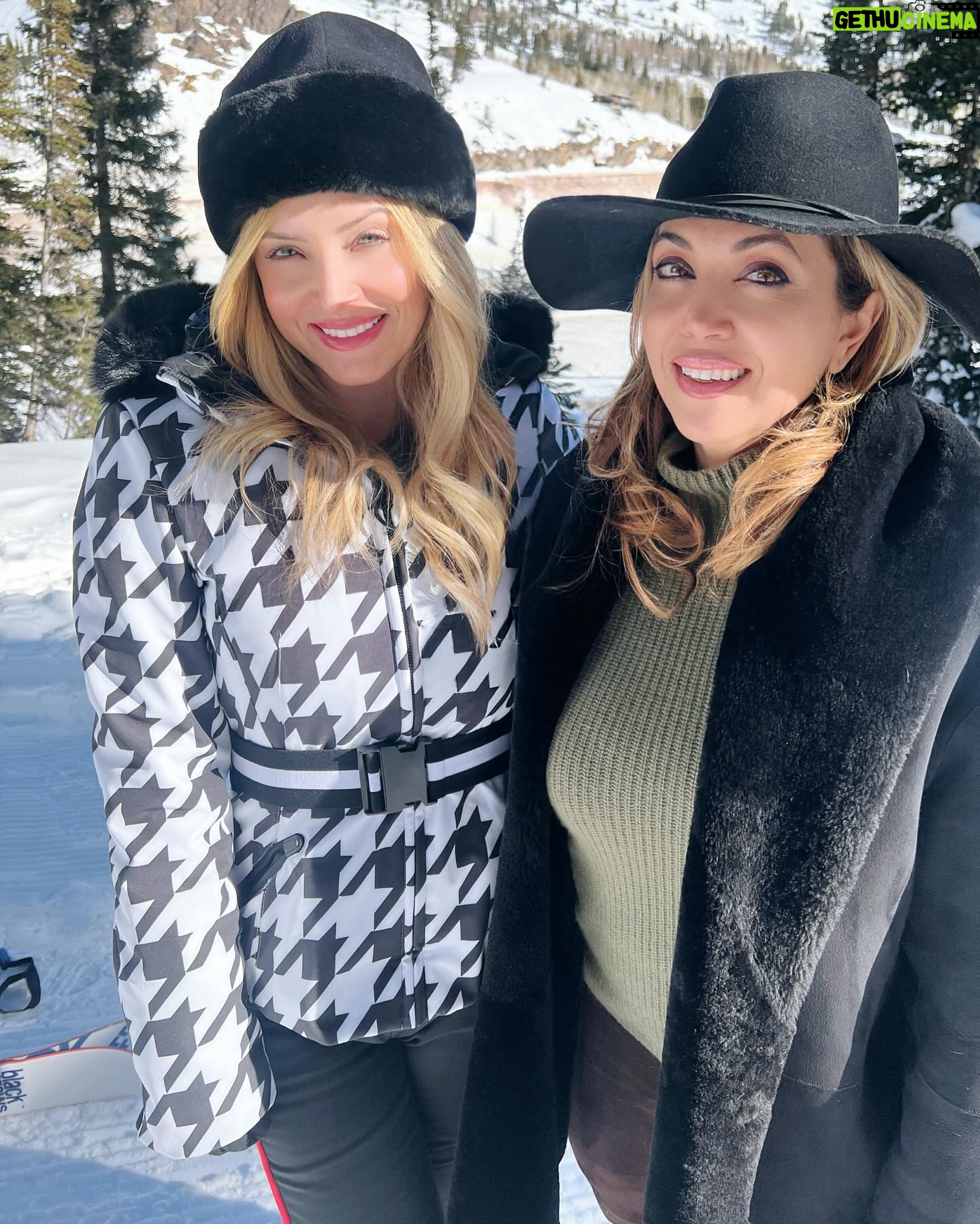 Camille Anderson Instagram - Ski week was a blast… beautiful memories with amazing friends, fresh snow, lots of laughs, awesome skiing! Much needed 🎿 What’s your favorite getaway? #wintergetaway #parkcity —————— Ski trip, ski vacation, ski Utah, snow skiing in park city, ski bunny, winter outfits, ski outfit