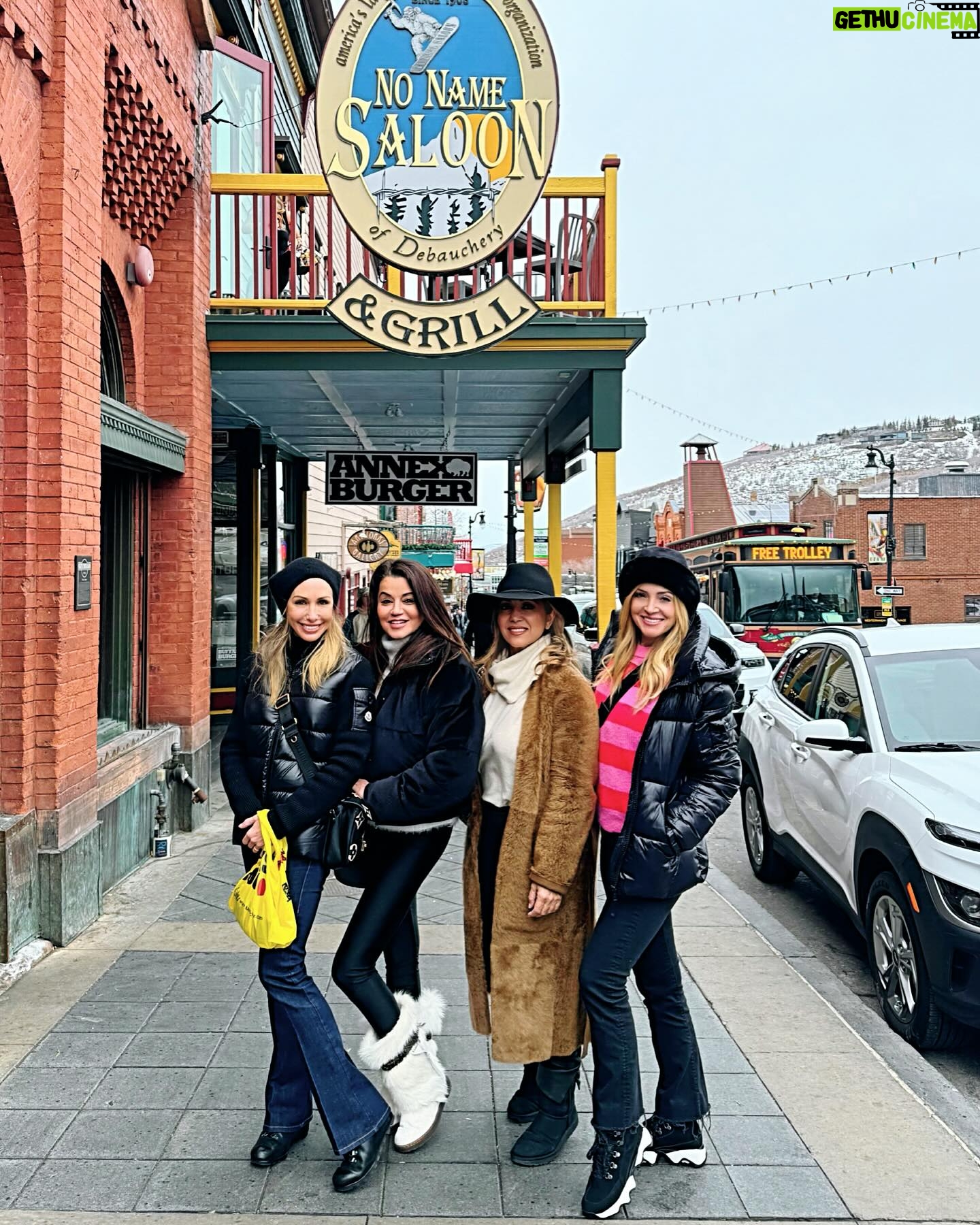 Camille Anderson Instagram - Ski week was a blast… beautiful memories with amazing friends, fresh snow, lots of laughs, awesome skiing! Much needed 🎿 What’s your favorite getaway? #wintergetaway #parkcity —————— Ski trip, ski vacation, ski Utah, snow skiing in park city, ski bunny, winter outfits, ski outfit