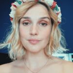 Camille Lou Instagram - Clap de fin pour Lou 🎬 C’était « Notre tout petit petit mariage » by le seul l’unique @fredericquiring ☀️ Comme vous pourrez le constater, j’ai laissé mon téléphone traîner trop souvent 😂 Merci Cyril pour le reportage photo. Merci à toute cette équipe, aussi folle d’amour que son réalisateur @fredericquiring et son producteur @abecassis2022 💕 Merci a eux, merci UGC, merci TF1 studio, merci à tous les collègues. On est fatigués mais qu’est ce qu’on a ri ! RIP le scoot, RIP nos nez, et vive le pollen ! Ps: Non vous ne verrez pas la robe de mariée.