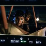 Camille Lou Instagram – C’est cadeau. Pour vous remercier d’être si nombreux ❤️
J’ai une doublure avion, (bah oui, en réalité c’est moi qui suis à la vraie place du pilote et j’aurais été incapable de le piloter quand on arrive devant les allemands donc: doublure) et la ressemblance est frappante !!
Swipe vers la gauche pour découvrir 😝
Thanks everyone for all your messages 😍
#womanatwar #lescombattantes @quad_drama @alexandrelaurent @tf1