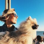 Camille Lou Instagram - Un être humain je vous dis 🐶❤️