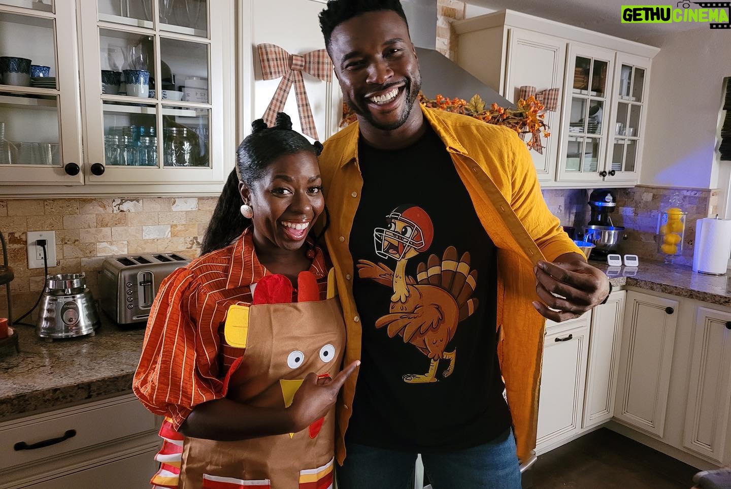 Camille Winbush Instagram - Now that all my Thanksgiving leftovers have been eaten, have y’all seen @holidayhideawaymovie yet? What did you think?! If you haven’t, you’ve still got time. Streaming now on @betplus #holidayhideaway #christmas