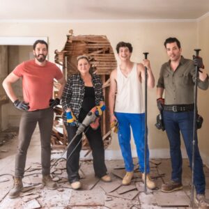 Camryn Manheim Instagram - Who knew Milo and I were so handy with power tools? 

Please tune in this Sunday night at 9pm for HGTV’s Celebrity IOU when Milo and I surprise our dear friend with a kitchen remodel. #HGTV #CelebIOU 🏡🔨🏡

Bring tissues.