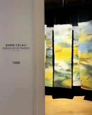 Canan Maktal Instagram - @emrecelali 'nin 'Doğaya Uygun Yaşamak' adlı kişisel sergisi dün @labirentsanat 'ta açılışını yaptı. 1 Haziran'a kadar sergiyi gidip görebilirsiniz. Bence 👌🏻