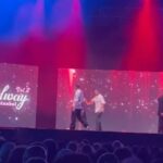 Canan Ergüder Instagram – 19 Eylül Salı akşamı @nkprojeler  in sahnelediği  Broadway in İstanbul vol. 2 tek galalık gösterisi @maximumuniq Açık Hava’da gerçekleşti. Başta hepimizi bir araya getiren Nurcan Karaca olmak üzere bütün ekip arkadaşlarıma, yönetmenimiz  @ugurbaburhan ‘a, koreografımız @_nur.dogan_ ‘a, müzik direktörümüz @serpilgunseli ‘ye, aranjörümüz @canbolian ‘a, kostüm tasarımcımız @cihan.nacar ‘a ve emeği geçen tüm ensemble dansçılarına, solistlere ve müziyenlere, beni muhteşem yönlendiren dans partnerlerim @yigit_dundar ve @aksaclisahap ‘a sonsuz teşekkürlerimi sunarım. Tekrar başka bir projede görüşmek dileğiyle.
Muhteşem photolar @verkan6520 eseri