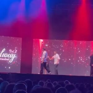 Canan Ergüder Instagram - 19 Eylül Salı akşamı @nkprojeler  in sahnelediği  Broadway in İstanbul vol. 2 tek galalık gösterisi @maximumuniq Açık Hava'da gerçekleşti. Başta hepimizi bir araya getiren Nurcan Karaca olmak üzere bütün ekip arkadaşlarıma, yönetmenimiz  @ugurbaburhan 'a, koreografımız @_nur.dogan_ 'a, müzik direktörümüz @serpilgunseli 'ye, aranjörümüz @canbolian 'a, kostüm tasarımcımız @cihan.nacar 'a ve emeği geçen tüm ensemble dansçılarına, solistlere ve müziyenlere, beni muhteşem yönlendiren dans partnerlerim @yigit_dundar ve @aksaclisahap 'a sonsuz teşekkürlerimi sunarım. Tekrar başka bir projede görüşmek dileğiyle.
Muhteşem photolar @verkan6520 eseri