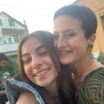 Canan Ergüder Instagram - Bugün veda günü vol1. Canım arkadaşlarıma, suya yazı yazdığımız bir işe daha güle güle. @oglumtvdizi İzlediğiniz için teşekkürler.