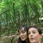 Canan Ergüder Instagram – Kesin kesin başka başka projelerde karşılaşmak üzere şimdilik selam veriyoruz. Başta yapım şirketimiz @ayyapim ve kanalımız @showtv olmak üzere kamera önü ve arkası tüm ekibimi kucaklıyorum. Demet’i geçmişe teslim ediyorum. Sevgiler🎭🎬