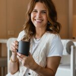 Candace Nelson Instagram - Let’s talk about the moment I shifted my mindset for good... 💫 When I first conceived the idea for Sprinkles, I envisioned just one successful location as the pinnacle of my ambition. I convinced myself that this would be enough, that I would be content with this modest achievement. Who was I to want more, right? 🤷🏼‍♀️ It was my husband who challenged me to think BIGGER. He saw greater potential, a grander vision for our future. It was then that I realized I had been playing it safe, limiting myself to small aspirations. As a woman, I had been conditioned to accept modest success and to avoid setting “unreasonable” goals. I began to imagine a new possibility: Why settle for one successful location when we could build a national brand? I embraced this new, larger-than-life vision and allowed myself to imagine the possibility of significant success! I dared to dream big, and I challenge YOU to do the same! ⭐️ What was your breakthrough mindset moment? 👇🏻 #entrepreneurmindset #entrepreneurmindsets #mindsetshifts #successmindset #womenentrepreneurs #changeyourmindset #changeyourmindsetchangeyourlife