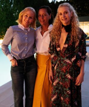 Candace Nelson Instagram - 🥂Loved kicking off @friezeofficial by celebrating my fabulous friend @sarastorydesign and her stunning new book The Art of Home.

Sara is an @archdigest 100 designer known for her impeccable style, passion for collecting, globetrotting adventures, and the most magical, infectious laugh. ✨ 

Thank you to everyone who came out to support!

Here's to many more adventures and lots of laughter, Sara! 🌍💖 

dress @anothertomorrow @bpcm 
styling @ofthemomnt 
hair @andrewzepeda 
makeup @jamiekeller
bites @thecleanpalette 
treats @sprinklescupcakes 
cocktails @lalospirits @mixbydanielle 
📷 @mikmilman