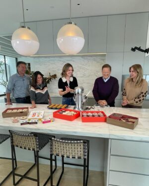 Candace Nelson Instagram - 💔 In shock and sorrow over the sudden loss of a local TV legend, gentleman, family man and friend whose infectious enthusiasm brightened every room. #SamRubin

From shared moments frosting cupcakes with his beautiful wife in my kitchen to countless @KTLA appearances, Sam Rubin’s kindness and generous spirit touched me deeply. We met almost two decades ago and instantly bonded over our shared love for cupcakes and his signature cupcake eating technique (swipe to see Sam demonstrate his “cupcake sandwich”). 

Sending love and prayers to his wife, children and KTLA family.  Heartbroken.
@samontv @ktla5news