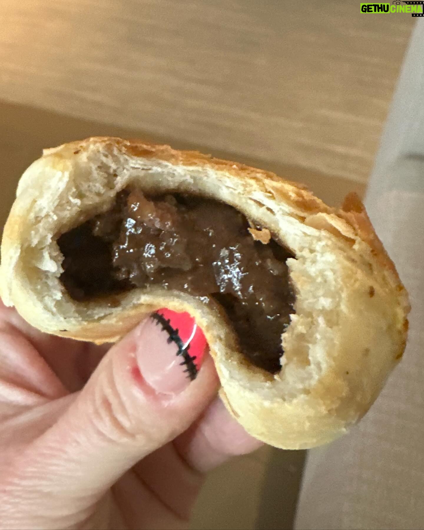Candice LeRae - 14.7K Likes - What an adventure Australia was. 🧡🤎💛
And yes, I like Vegemite so much that I was gifted the rest of the jar. I have big plans for this bad boy when I get home. 🥧👩🍳😙🤌