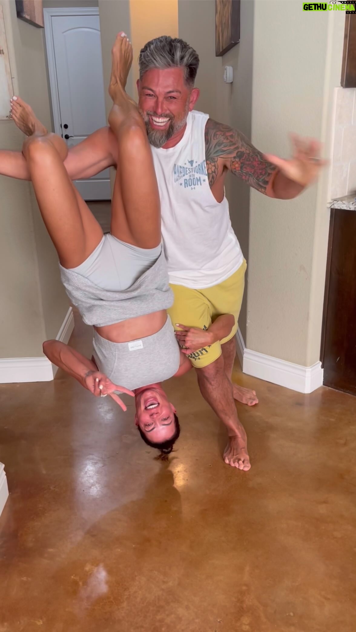 Candice Michelle Instagram - #coupleschallenge accepted! #nailedit Lets go @wheatiesla @mikeohearn @monamuresan @chavoguerrerojr @nickaldis @themickiejames @s.k.k.7467 @steviedrocks @ktktkt1976 @chadstyle @courtneymccawley @heathevans44 @therealsnitsky @thegoodchirola @goforjanetgo @grantcardone @ryantseko @bigboy #thegoodlife #chiropractic