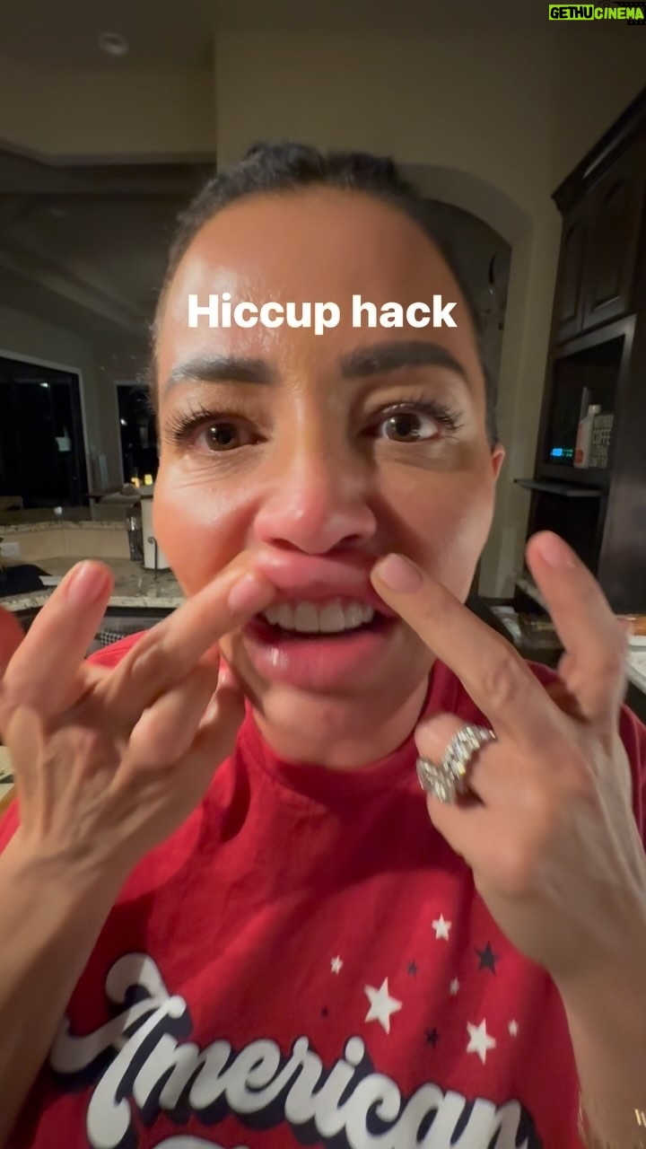 Candice Michelle Instagram - Hiccup hack, works every time! #hiccup #hack