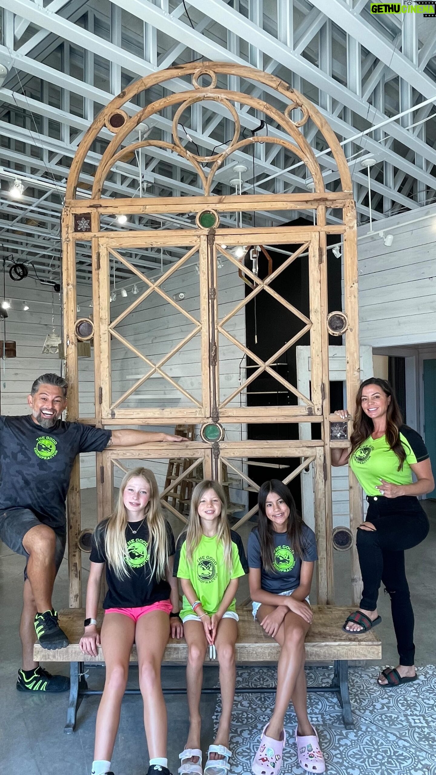 Candice Michelle Instagram - Take a tour of the future ✨House of Healing✨ #chiropractic & Emotional alignments #ehrlichgirlz