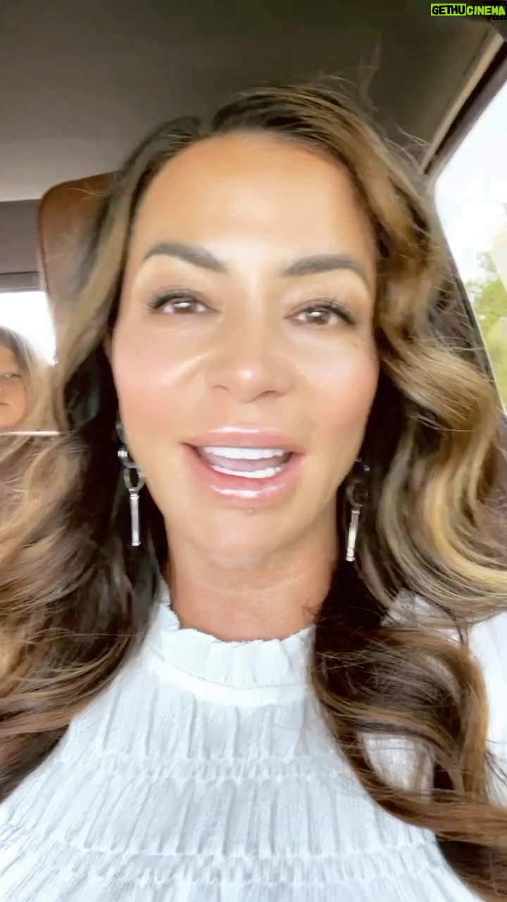 Candice Michelle - 1.1K Likes - Tomorrow live at 8am CST I’m sharing my 3 favorite tools to stop anxiety instantly!! You don’t wanna miss this. Subscribe now!
