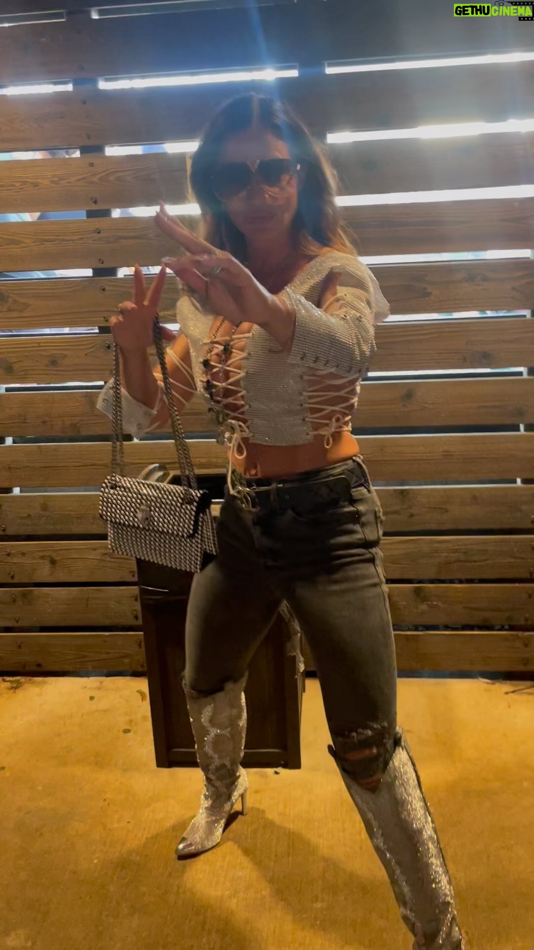 Candice Michelle - 2K Likes - Caption this!