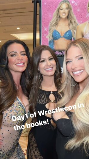 Candice Michelle Instagram - So grateful to @richiedegreg for bringing me out to @officialwrestlecon  It’s always a great day catching up with my beautiful friends and meeting all our incredible fans! To everyone one I met today. You made me glow and shine a little brighter. Thank you for the love, kind words and time we shared together!