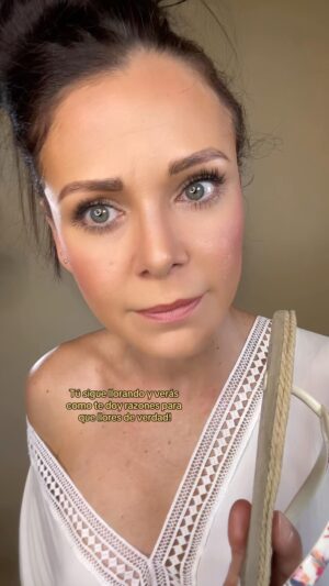 Candy Montesinos Instagram - Mi madre me enseñó muchas cosas! GRACIAS MAMÁ ♥️ #acting #actuación #actriz #actress #retodeactuación #actúaconcandy  #candymontesinos #actrizvenezolana #netflixenespañol  #actuaresnoactuar #toactisnottoact #graciasmamá #tequieromamá
