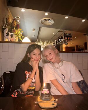 Candy Wong Instagram - 恭祝大家情人快樂！！💕🧧😂