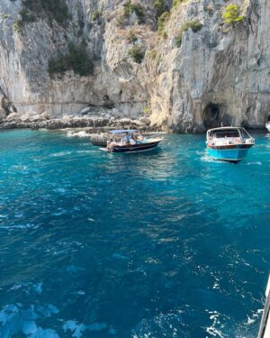 Candy Yuen Instagram - Enchanting moments in Capri ✨✨💗 #italy #capri #boating #sea #travel
