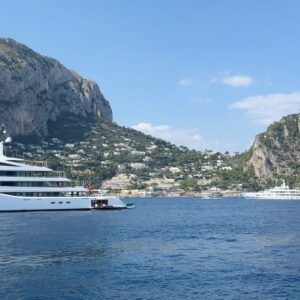 Candy Yuen Instagram - Enchanting moments in Capri ✨✨💗 #italy #capri #boating #sea #travel